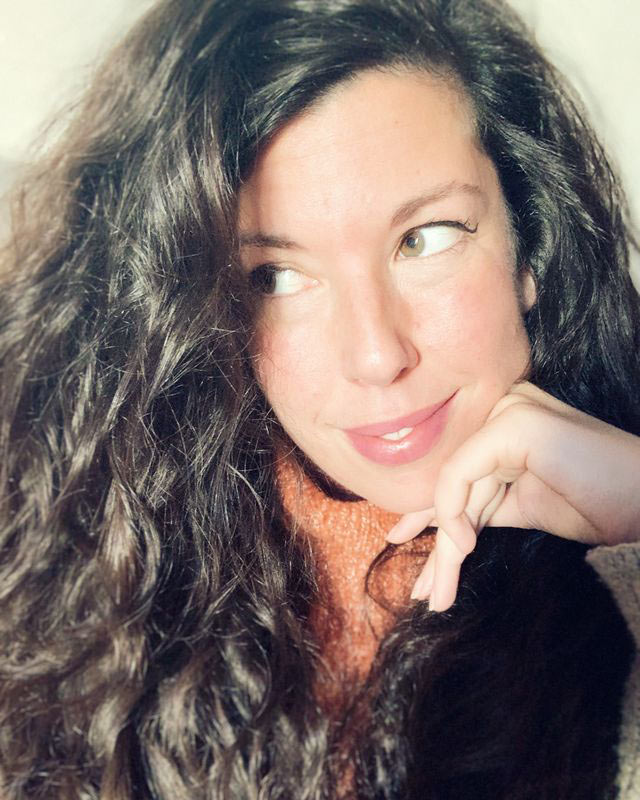 Dune se dedica al desarrollo Visual y Creativo para Animación. Ha trabajado para productoras tales como CARTOON NETWORK, CANAL+, ÁNIMA KITCHENT, ÁNIMA ESTUDIOS, BRB Internacional, TOMAVISTAS, TOONZ, SOCIAL POINT, LIGHTBOX…
Fundadora de MR. KLAUS STUDIO (2015), estudio creativo dedicado a la creación de contenidos de entretenimiento de calidad. 
Trabajó para ÁNIMA ESPAÑA haciendo el desarrollo inicial y después el Diseño de Producción de la serie PINY Institute of New York emitida en Disney Channel, también estuvo al cargo de la Supervisión de Diseño de Personajes. Participó en la Creación y Desarrollo Visual del proyecto de serie de animación de MR. KLAUS STUDIO Bento, Presentada en Cartoon Forum (2018) y seleccionado por RTVE y Clan TV para ayudas a la coproducción en 2019 y apoyado en Desarrollo por la CAM y de My Brother is a T-Rez, del mismo estudio y también seleccionado por RTVE y Clan TV y presentado en Cartoon Forum (2022). Dune es creadora y está al cargo de la Dirección del proyecto de serie de animación Bust a Danz, seleccionado por el programa CIMA IMPULSA (2021) que cuenta con el apoyo de NETFLIX.
Fundadora de MIA (Asociación de Mujeres en la Industria de la Animación) junto a cuatro compañeras de profesión más (2018).
Actualmente, está dedicada por completo al Desarrollo Visual y Creativo, desarrollando nuevas IP, tanto propias como por encargo, marcando así el estilo artístico de distintas producciones.